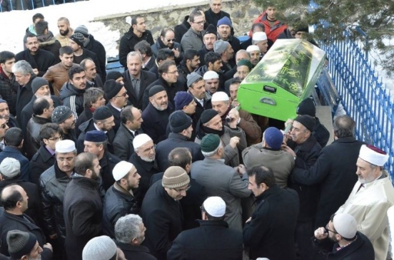 Palandöken Belediyesi Özel Kalem Müdürü Savaş'ın Babası Hakka Yürüdü