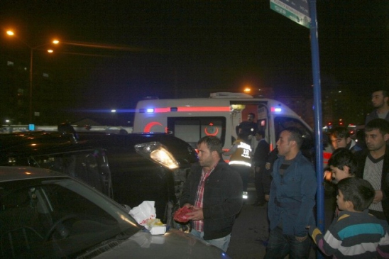 Diyarbakır'da Trafik Kazası 2 Yaralı