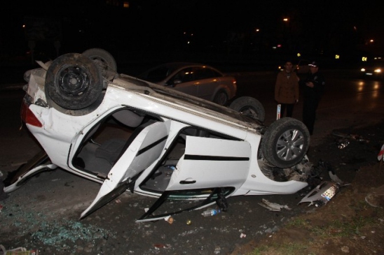 Otomobil Takla Attı 2 Yaralı