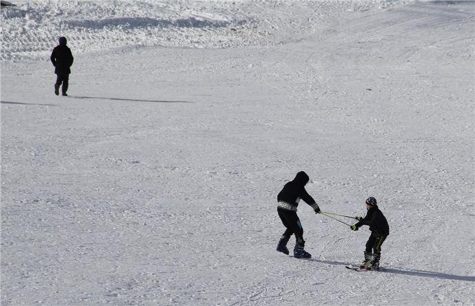 Hakkarililerin kayak ilgisi