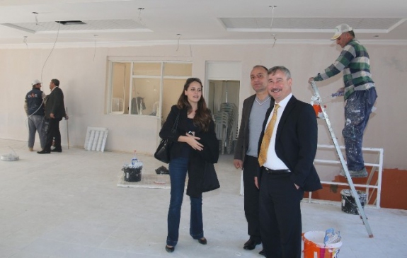 Saruhanlı Belediyesi Alibeyli DÜğün Salonunu Yeniliyor