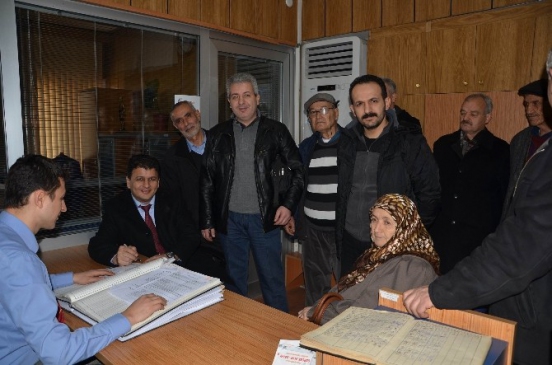 Kozlu'da Söz Verilen Tapular Dağıtılıyor