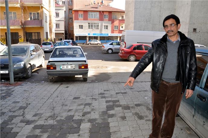 Otomobil hırsızlığı güvenlik kamerasında