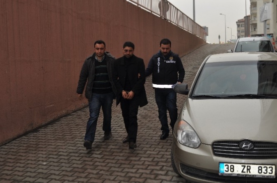 Köpek Cinayeti Zanlısı Yakalanarak Gözaltına Alındı