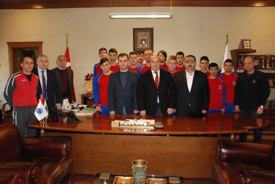 Arslan'dan Taşköprüsporlu Voleybolculara Tam Destek