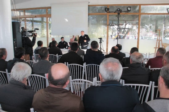 Ticari Araç Sürücülerine 'gaza Gelmeyin Uyarısı'