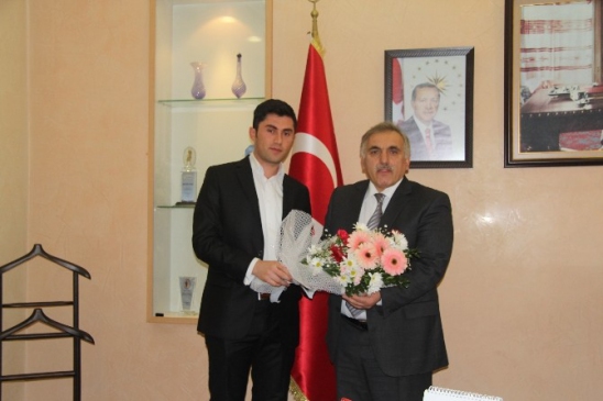 Hendek Gençlikten Başkan İnci'ye Ziyaret