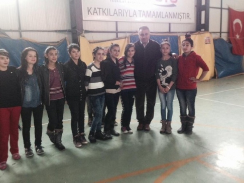 - Sınır'da Halk Oyunları Çalışması