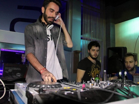 Kemal Doğulu Aloft Bursa'da Sevenleriyle Coştu