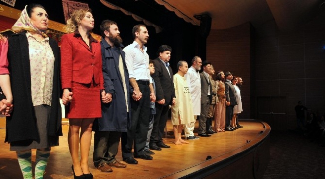 Kbt 8. Oyununun Galasını Yaptı