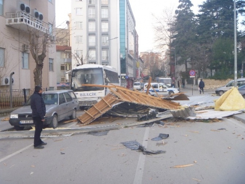 Lodos Bilecik'te Hayatı Olumsuz Etkiledi