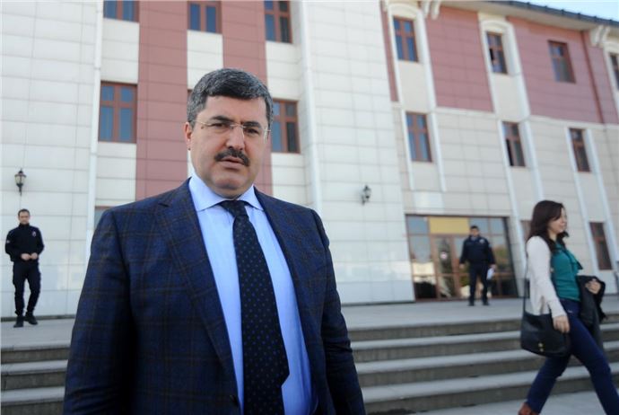 Savcı Öz hakkındaki ''hakaret ve tehdit'' davası