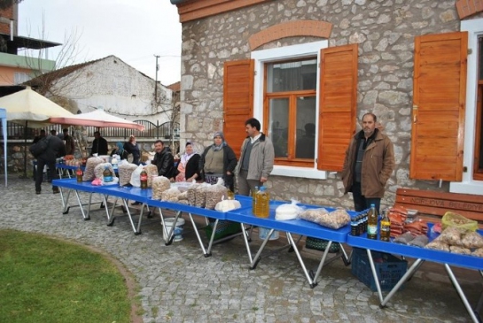 İncirliova'da Köylü Pazarı Açıldı