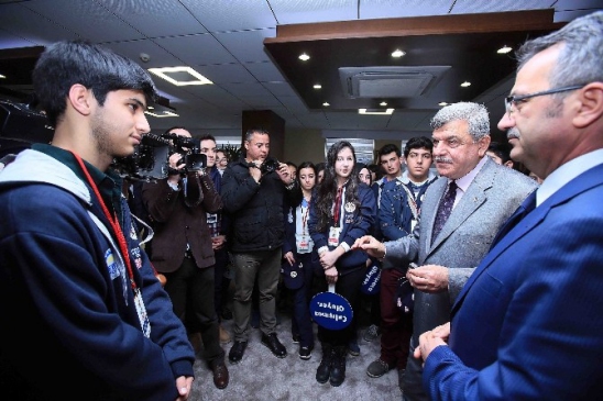 Başkan Karaosmanoğlu'ndan 41 Gence Altın Öğütler