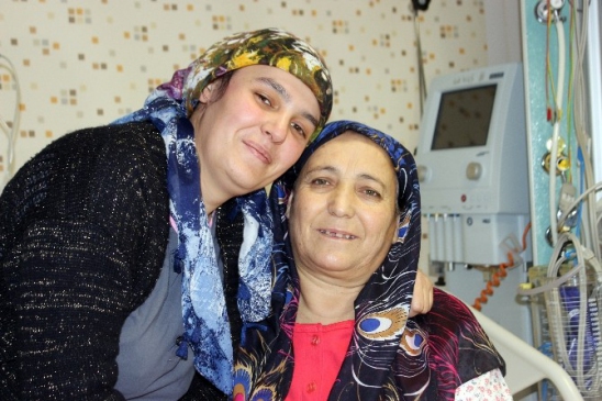 (Özel Haber) Öz Annesi Gibi Sevdiği Kaynanasına Böbreğini Verdi