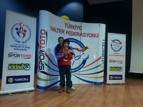 Kocaelili Minik Herkül Türkiye İkincisi Oldu