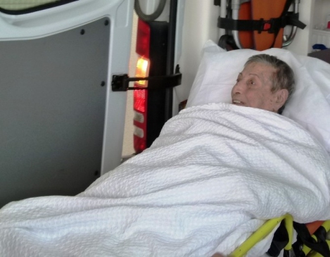 Müzeyyen Senar Zatürre Nedeniyle Yoğun Bakımda