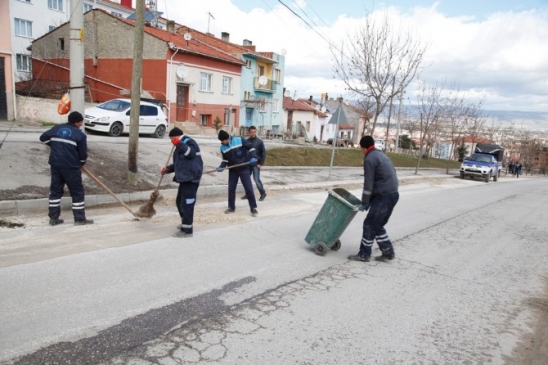 Emek Mahallesinde Kapsamlı Temizlik