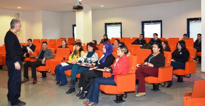 İzmit Belediyesi Personeline İletişim Eğitimi
