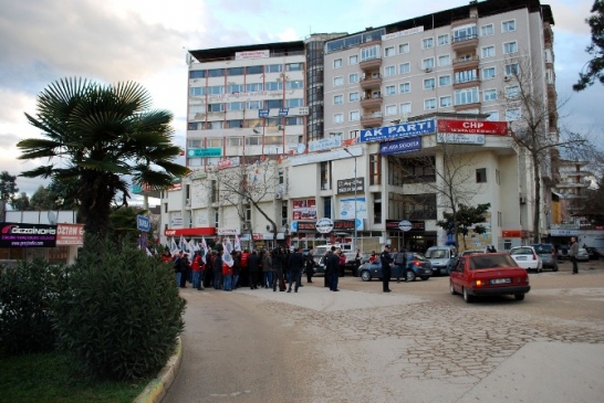 Grevci İşçiler Eylem Yaptı