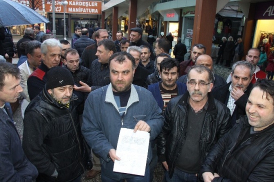 Çarşı Esnafından Kaldırım Teşhir Yasağına Tepki