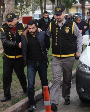 'kadına Şiddet' Cinayetine 4 Tutuklama