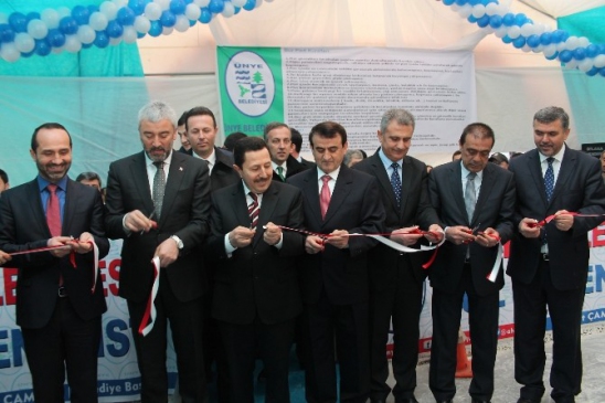 Ünye'de Buz Pisti Açıldı