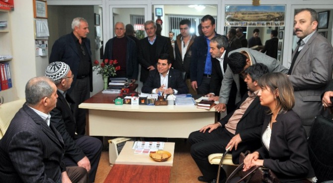 Tütüncü Vatandaşlarla Bir Araya Gelmeye Devam Ediyor