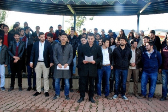 Mkü Öğrencileri Katlamalı Harç Sistemini Protesto Etti