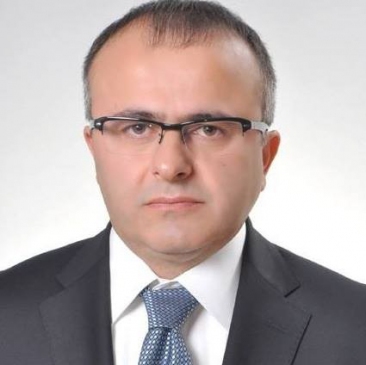 İlk Milletvekilliği İstifası Öğretim Üyesi Dr. Gündoğdu'dan Geldi