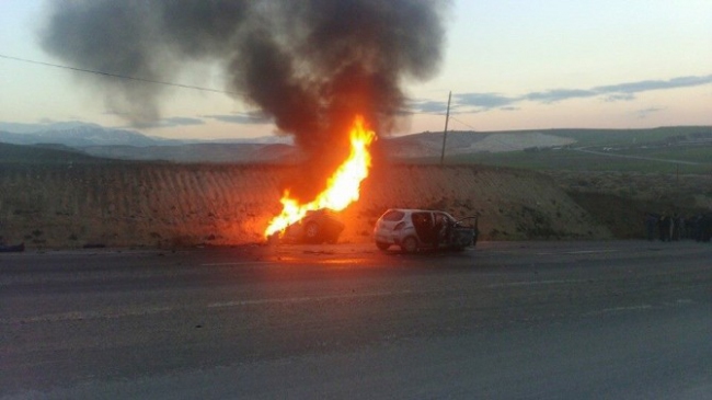 Çarpışan Otomobillerden Biri Alev Alev Yandı 1 Ölü 4 Yaralı