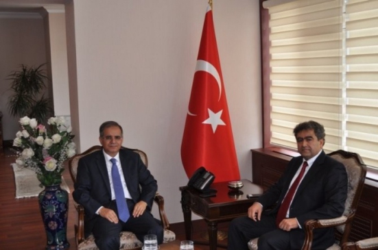 Prof.dr. İskender Akkurt'tan Vali Süleyman Tapsız'a Ziyaret