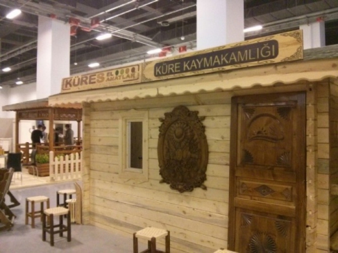 Küre Kaymakamlığı Yapıda Ahşap Fuarına Katıldı
