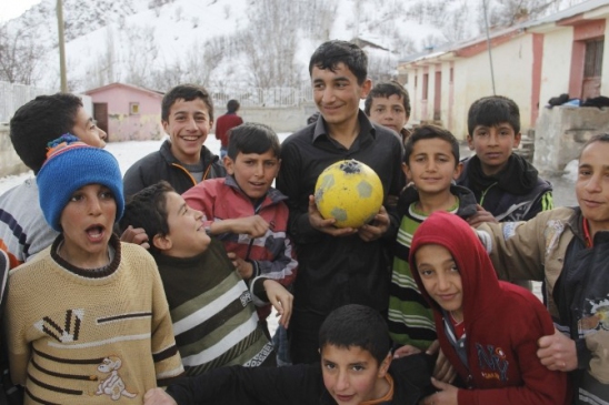 6 Bin Nüfuslu Beldenin Çocukları Halı Saha İstiyor