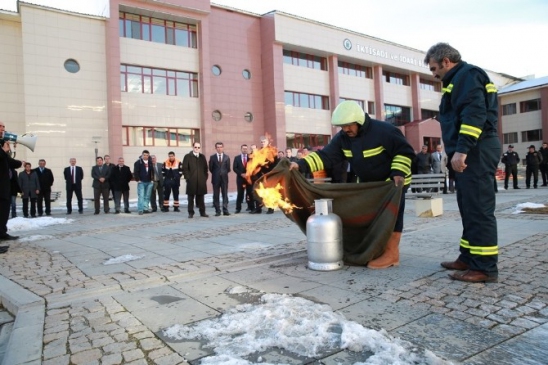 Bayburt Üniversitesinde Yangın Tatbikatı Yapıldı