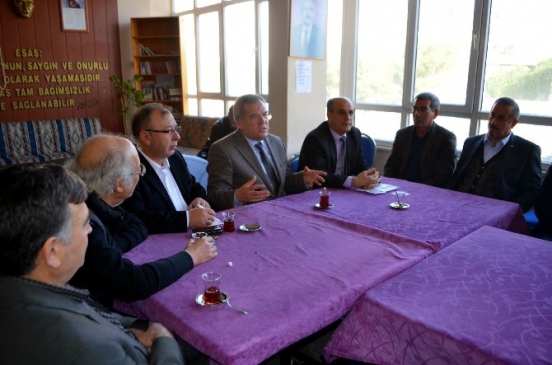 CHP Aydın Milletvekili Osman Aydın'dan Söke CHP'ye Ziyaret