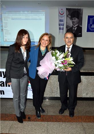 Kocaeli'de Sigara ve Gençlik Konferansı: Prof. Dr. Füsun Yıldız Katıldı