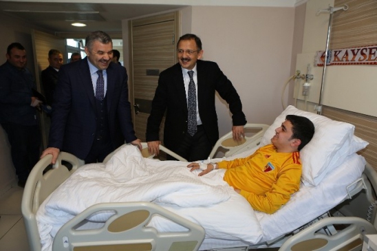 Başkan Özhaseki Hüseyin'i Ziyaret Etti