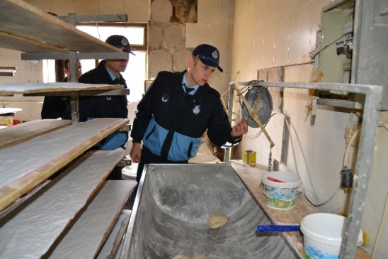 Hayrabolu Belediyesi Zabıta Ekipleri Fırınları Denetledi