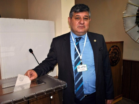 Efeler Ziraat Odası'nda Rıza Pozası Güven Tazeledi