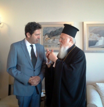 Patrik'ten Yunan Konsolosluğu'na Ziyaret