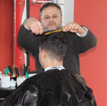 (Özel Haber) - İşaret Diliyle Tıraş