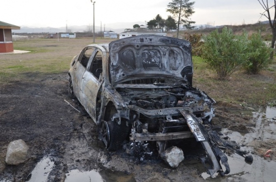 Park Halindeki Otomobil Yandı