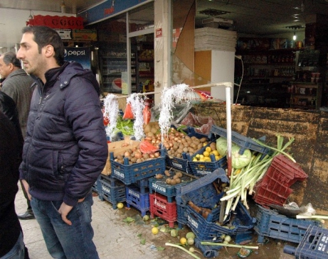 Otomobil İş Yerine Girdi