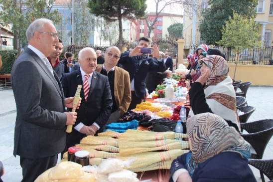 Başkan Yılmaz'dan Üreten Kadınlara Ziyaret