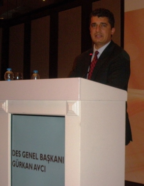 Demokrasi İçin Eğitim Şart!