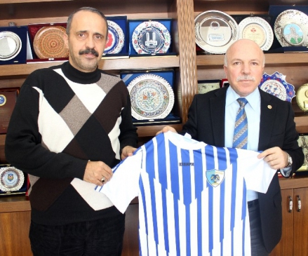 Erzurumsporlu Yöneticilerden Başkan Sekmen'e Teşekkür