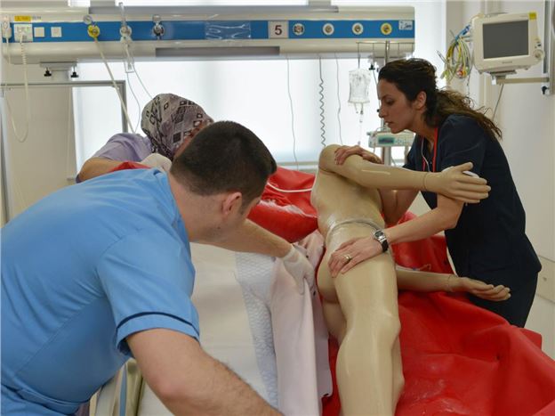 Konya'da bir hemşire ''Hasta Yıkama Sistemi'' geliştirdi