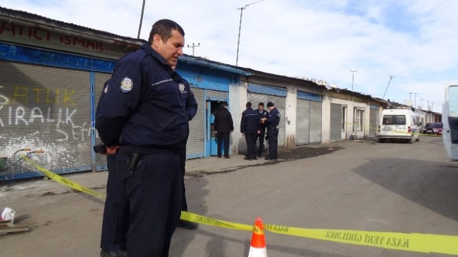 Öğretmen Kendini Astı