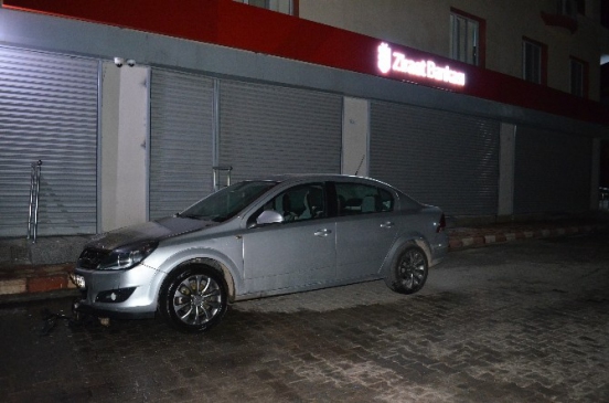 Park Halindeki Araç Kundaklandı